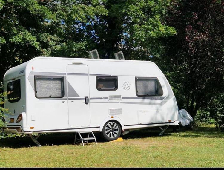 Knaus Sudwind 460EU  2020 met mover/voortent/inboedel, Mover, Rondzit, Particulier, 4 tot 5 meter
