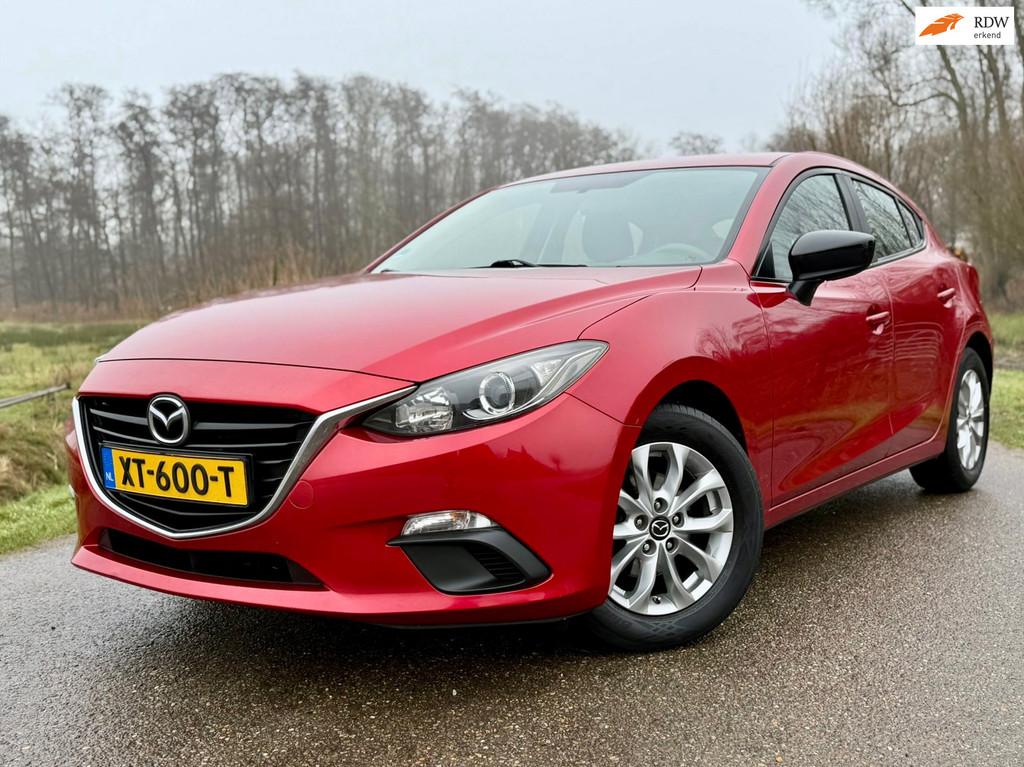 Mazda 3 1.5 S Airco 16inch 1ste Eigenaar Trekhaak Perfect on, Auto's, Mazda, Voorwielaandrijving, Euro 5, Gebruikt, Zwart