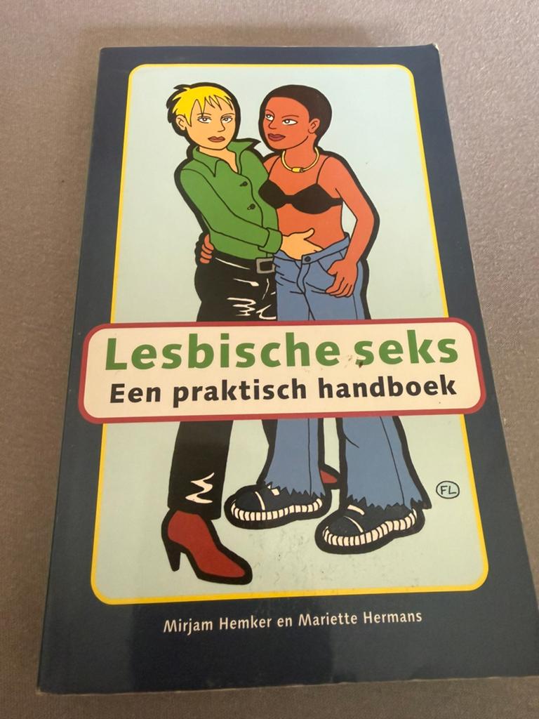 Lesbische Seks een praktisch handboek- Mirjam Hemker, Boeken, Ophalen of Verzenden, Zo goed als nieuw, Overige onderwerpen, Achtergrond en Informatie