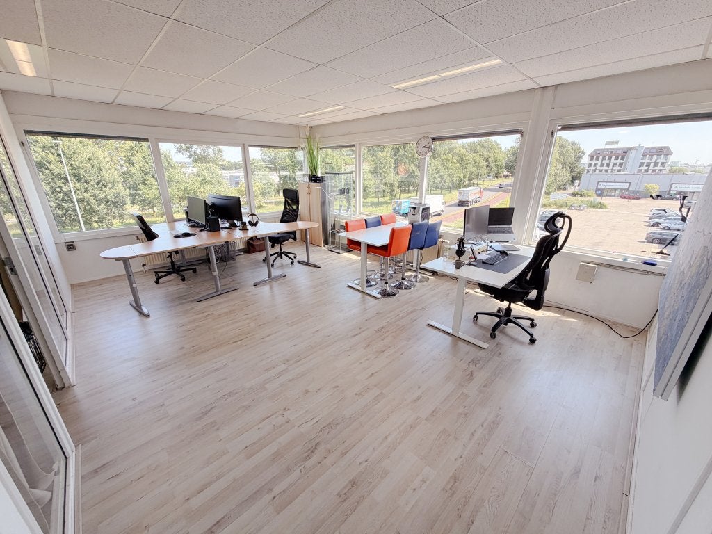 Kantoor Huren Utrecht 40 m2 - Eigen Bureau - Lage Weide, 40 m², Huur, Kantoorruimte