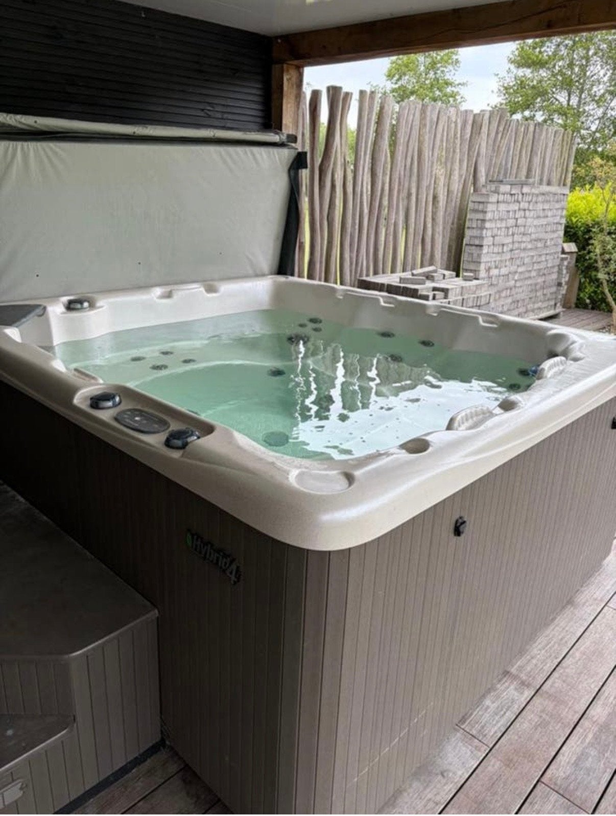 Beachcomber 550 hybrid 4 Hot Tub - Zo goed als nieuw, Ophalen, Zo goed als nieuw, Afdekzeil, Vast