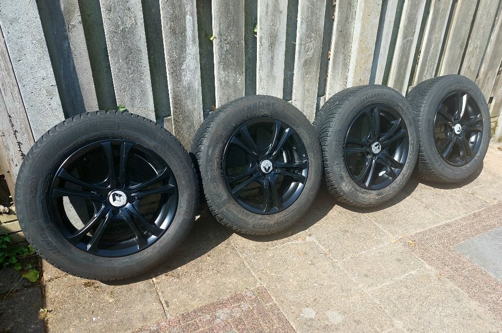 Licht metalen velgen 205/60R16 met Michelin Winterbanden, Auto-onderdelen, Banden en Velgen, Ophalen, Gebruikt, 16 inch, Banden en Velgen