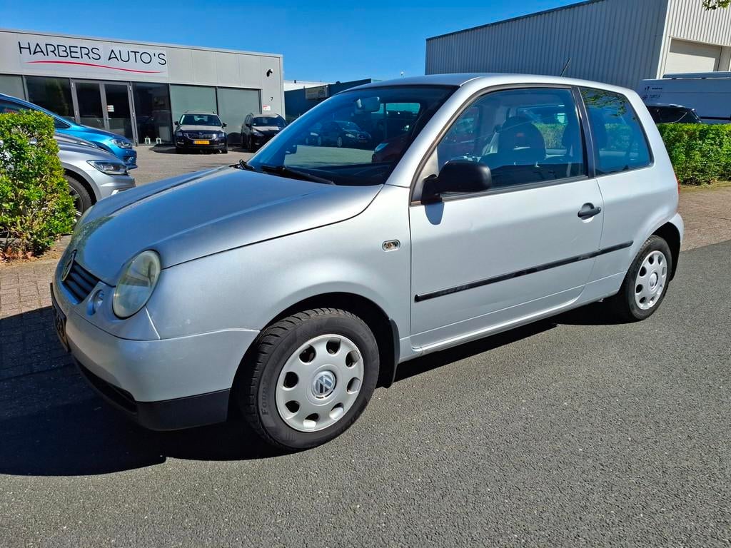 Volkswagen Lupo 1.4 STUURBEKRACHTIGING/TREKHAAK!, Auto's, Voorwielaandrijving, Gebruikt, 31 €/maand, 4 cilinders