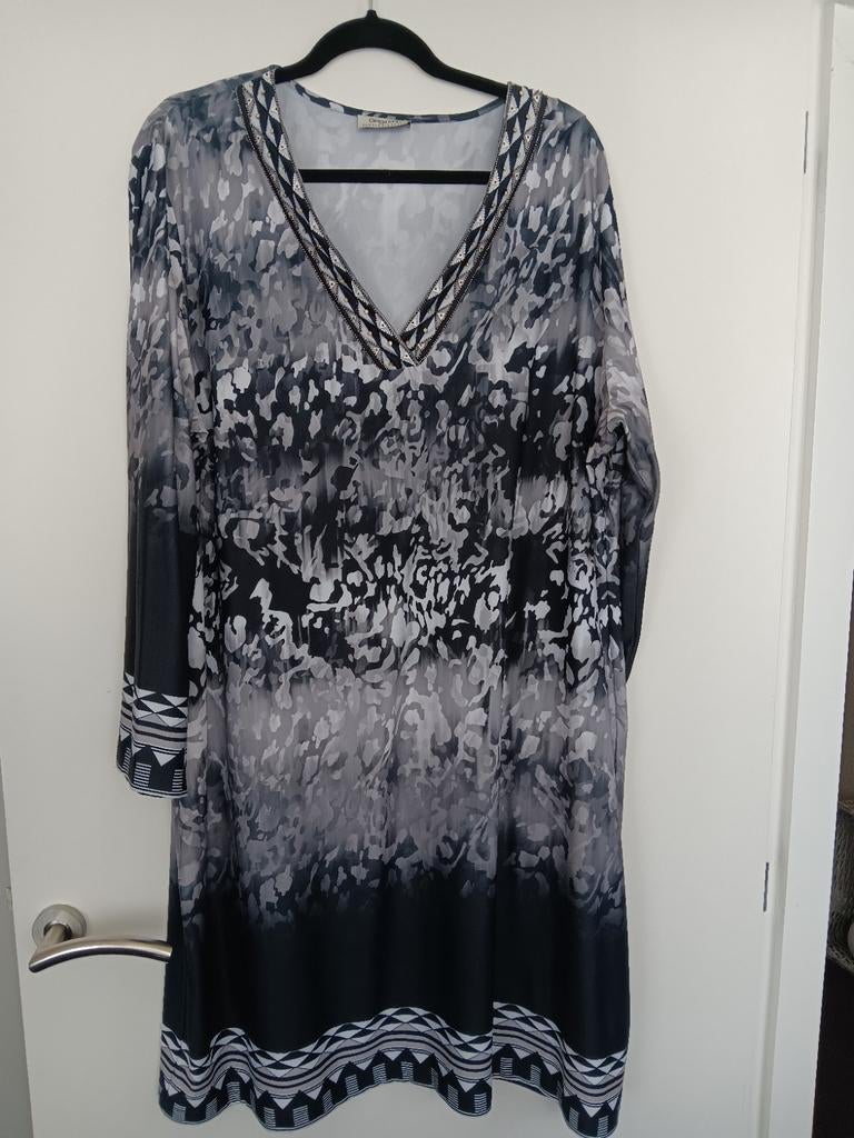 Te Koop: OPEN END Jurk,  mt 50. Bijna NIEUW! (J-36), Kleding | Dames, Grote Maten, Zo goed als nieuw, Jurk, Grijs, Ophalen of Verzenden