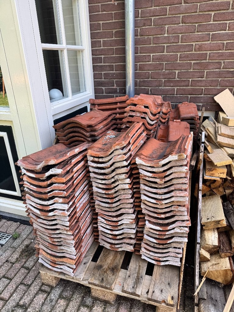 +/- 300 Russel Tiglia Dakpakken, Doe-het-zelf en Verbouw, Dakpannen en Dakbedekking, Ophalen, Gebruikt, Steen of Klei, 15 m² of meer
