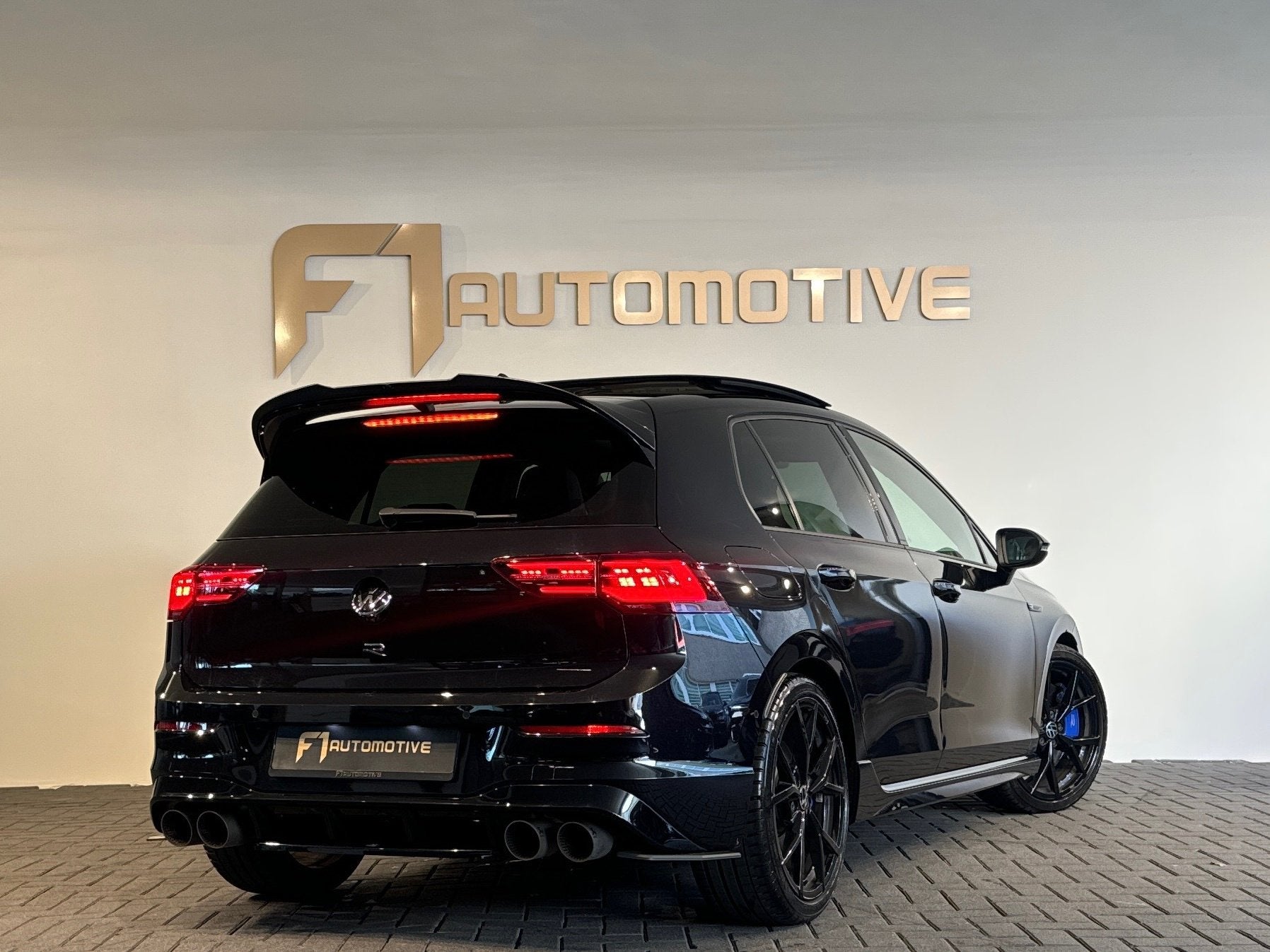 Volkswagen Golf 2.0 TSI R 4M Performance Pano|H/K|Akrapovic, Auto's, Gebruikt, 4 cilinders, 1984 cc, 320 pk
