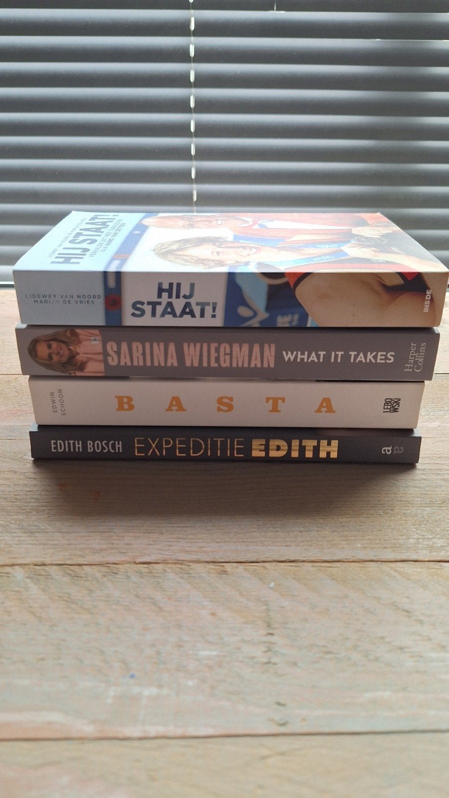 Sportboeken: Sarina Wiegman, Marco van Basten, Edith Bosch, Ophalen of Verzenden, Zo goed als nieuw, Diverse auteurs, Sport