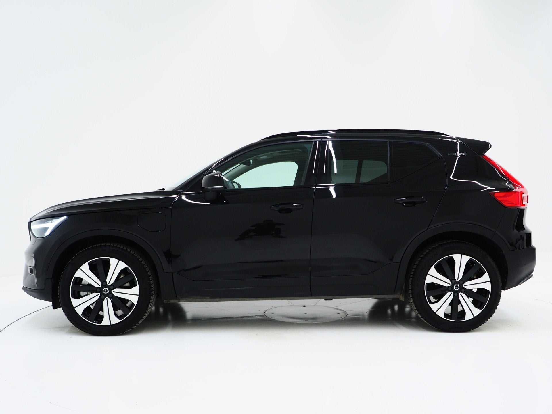 Volvo XC40 1.5 T5 Plug-in hybrid Ultimate Dark | Panoramadak, Dealer onderhouden, Gebruikt, Beige, Zwart
