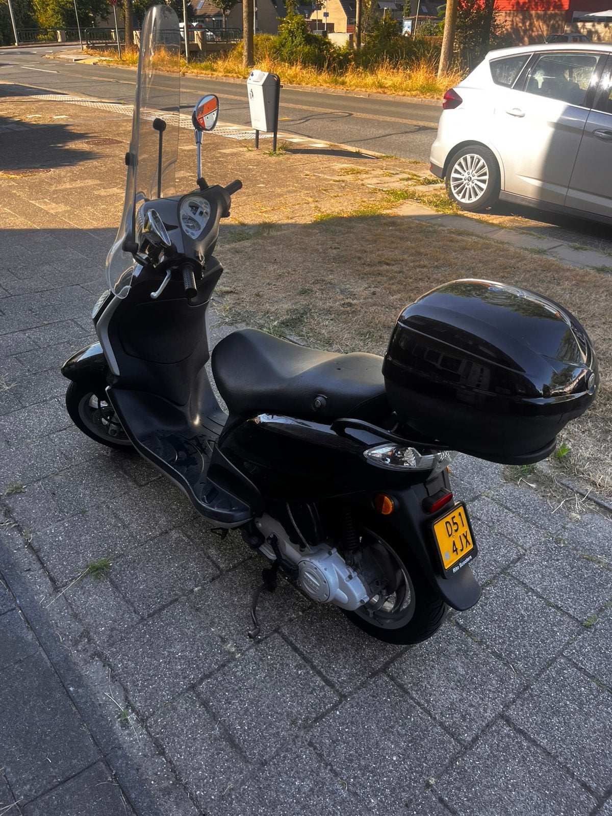 Piaggo fly, Fietsen en Brommers, Snorfietsen en Snorscooters, Ophalen, Zo goed als nieuw, Benzine, Piaggio