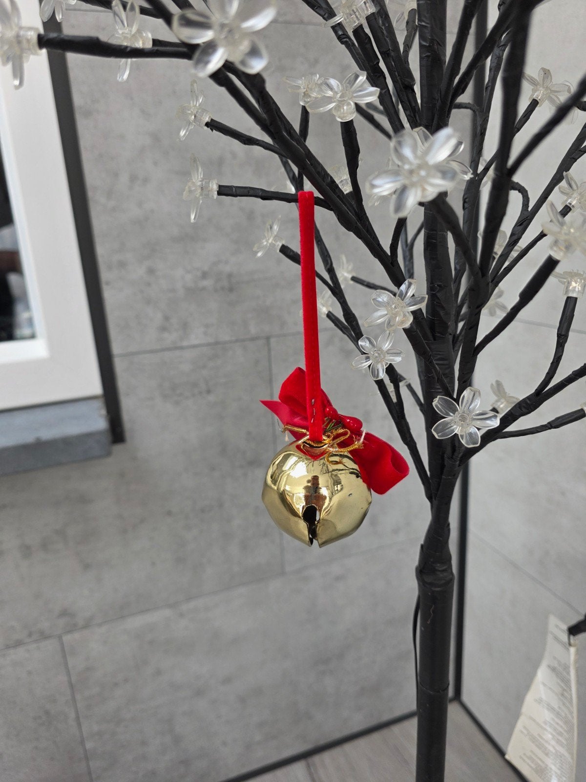 kerstbal met bel, Diversen, Kerst, Ophalen of Verzenden, Zo goed als nieuw
