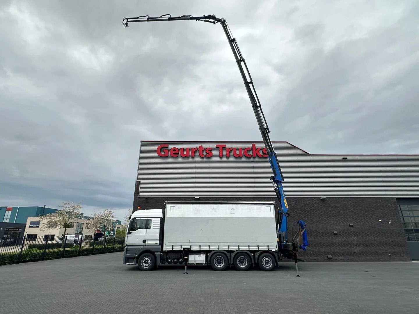 MAN TGX 35 460 8X2 SCHUIFZEIL MET PALFINGER PK34.002 E+ JIB, Automaat, 460 pk, Euro 6, MAN