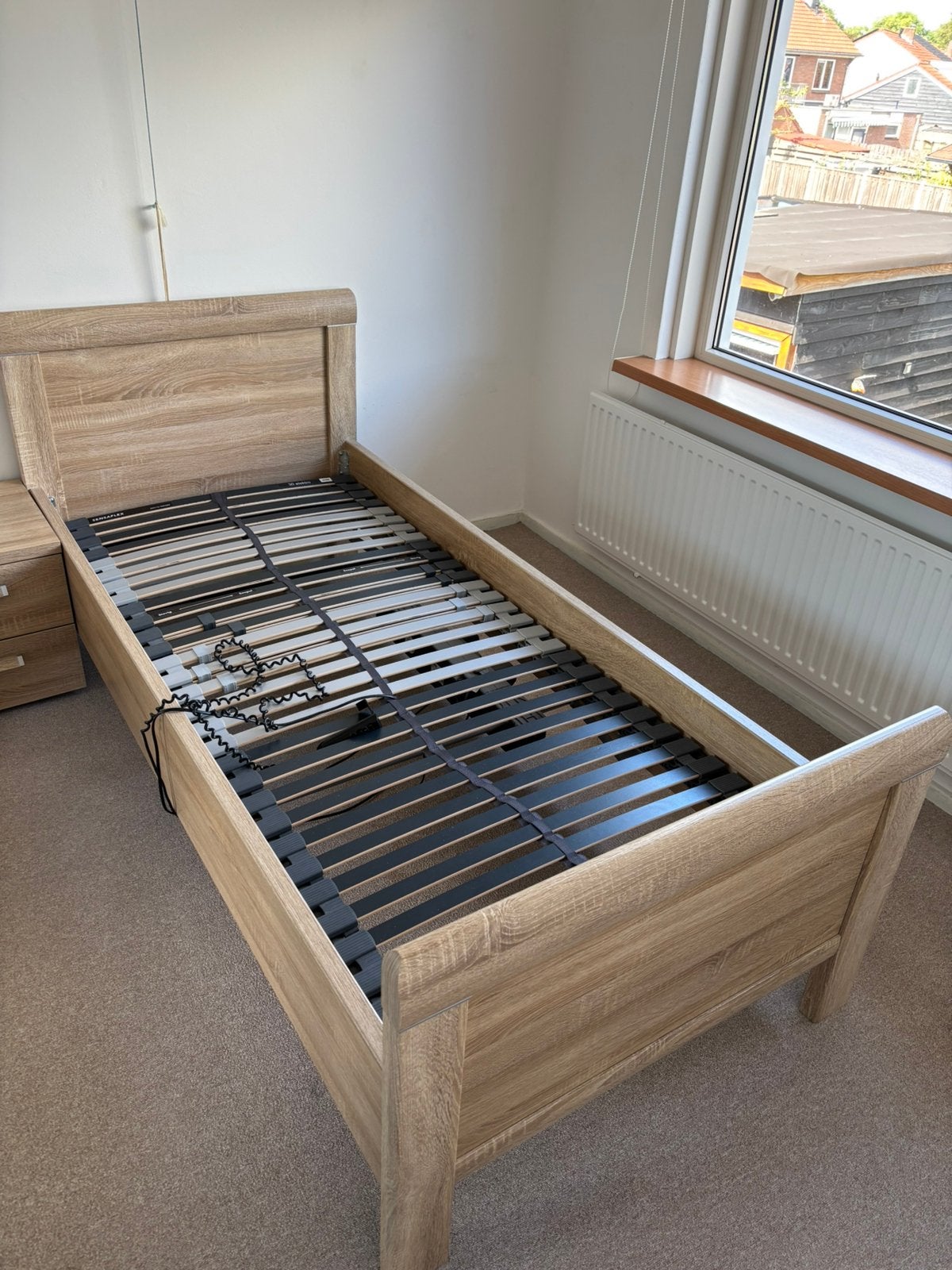 Eenpersoonsbed met linnenkast, Ophalen, Eenpersoons, 210 cm, Zo goed als nieuw