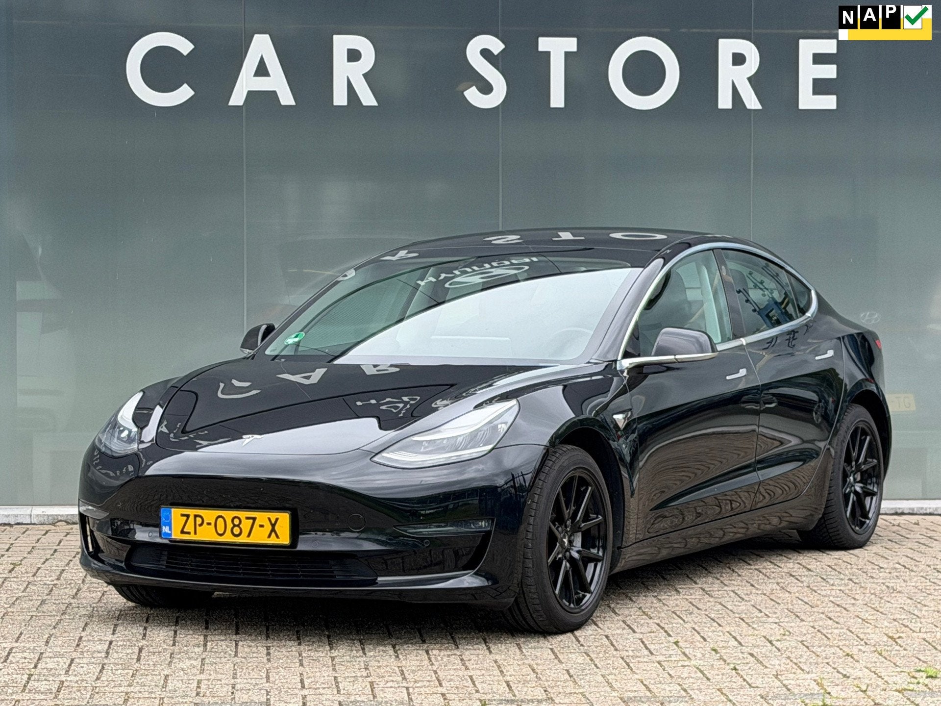 Tesla Model 3 Long Range AWD 75 kWh SOH 80%, Automaat, Zwart, Stoelverwarming, 84 €/maand