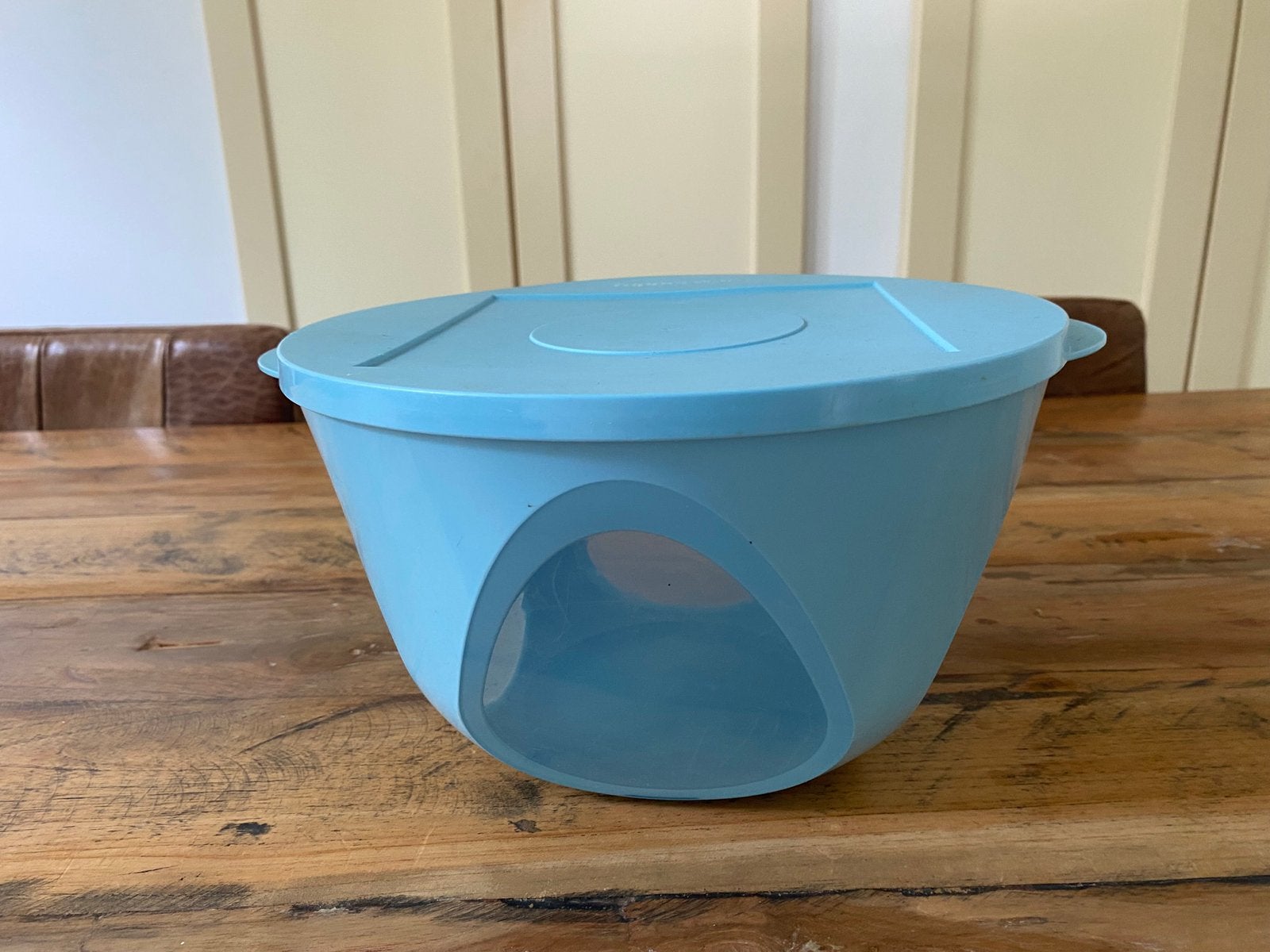 Tupperware kom met deksel, Huis en Inrichting, Ophalen of Verzenden, Blauw, Schaal