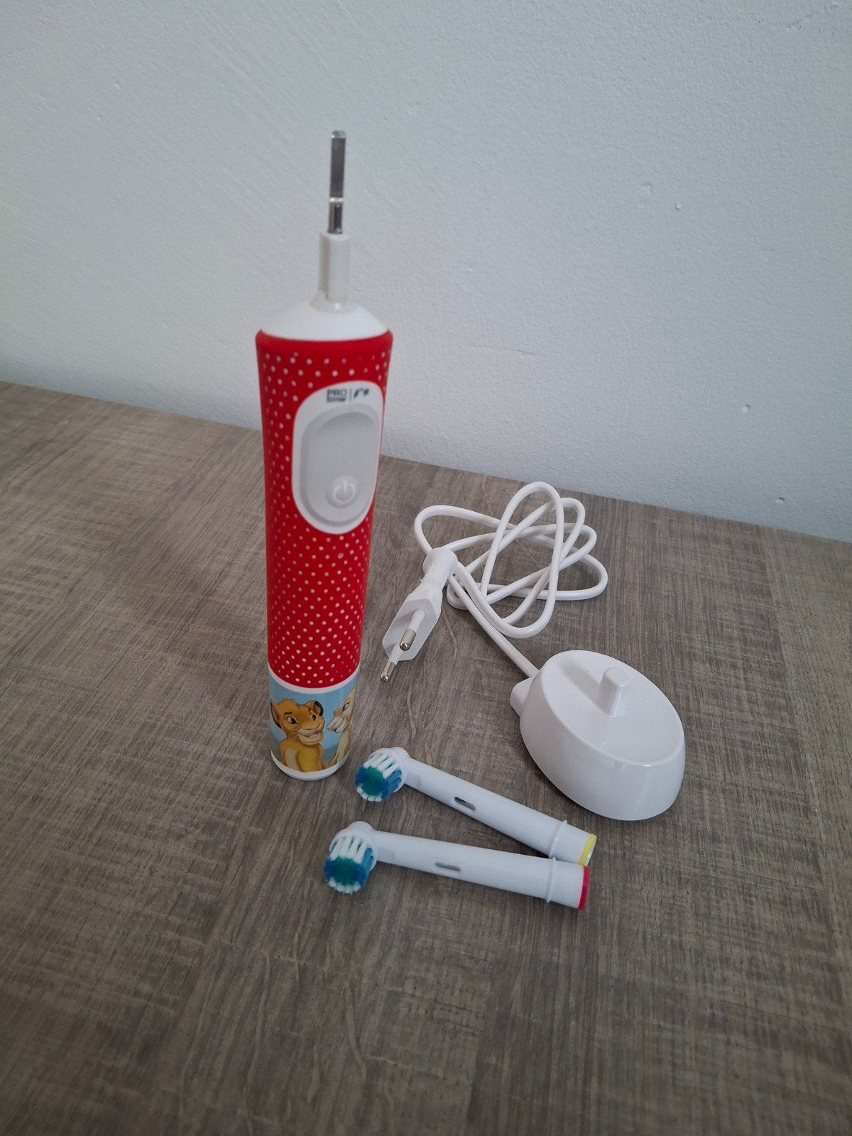 Oral-B elektrische tandenborstel voor kinderen, Ophalen of Verzenden, Gebruikt, Mondverzorging