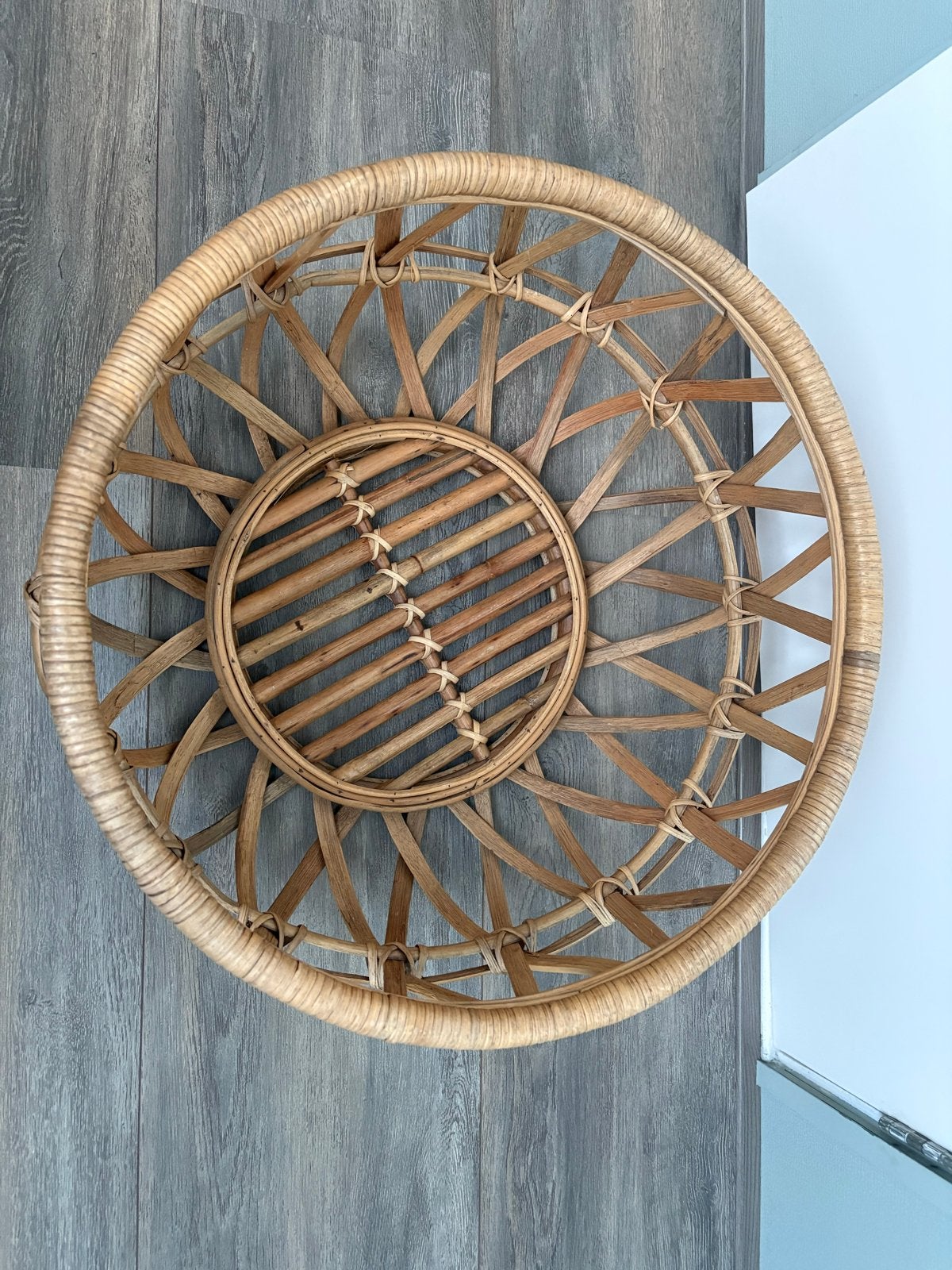 Decoratieve rieten mand, Huis en Inrichting, Ophalen, Gebruikt, Gevlochten, Mand