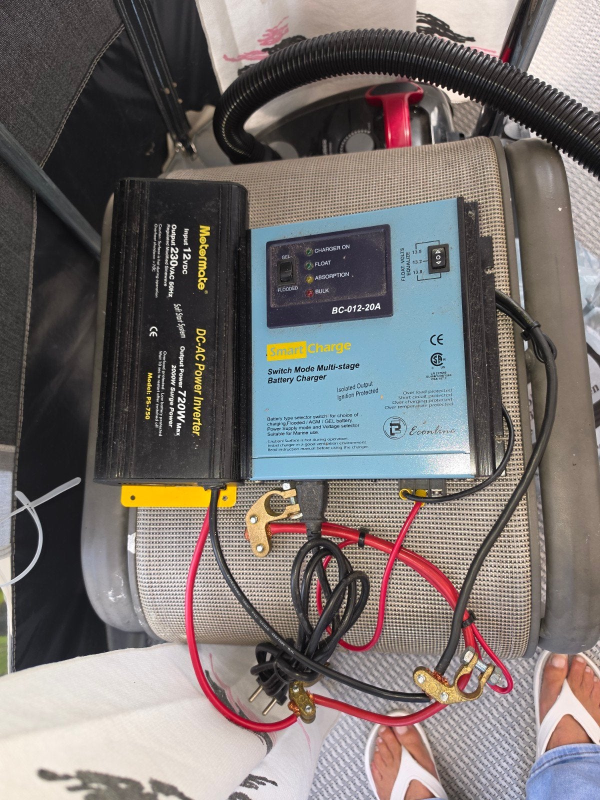 Motormate DC-AC Power Inverter & Econline Smart Charge, Ophalen, Gebruikt