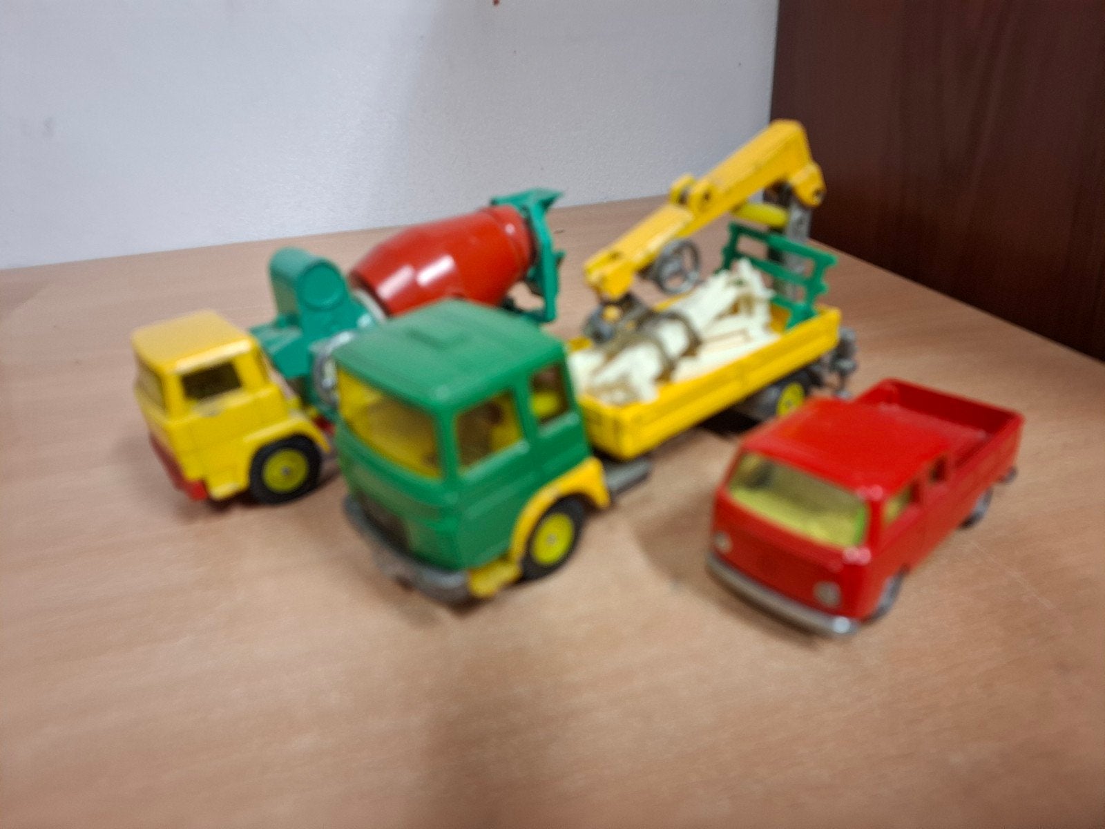 3 oude Siku vrachtwagens en busje, Ophalen of Verzenden, Gebruikt, Bus of Vrachtwagen, SIKU