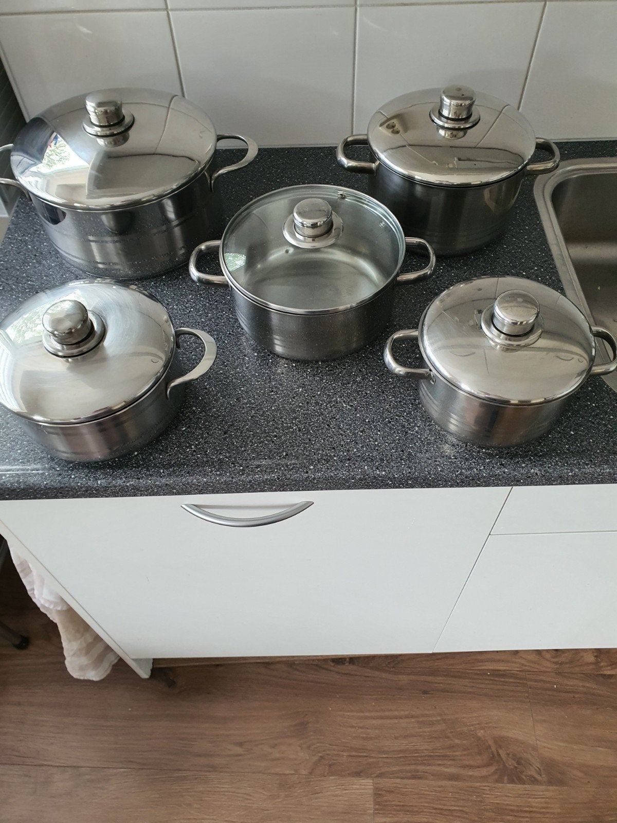Pannenset en wokpan, Huis en Inrichting, Keuken | Potten en Pannen, Ophalen, Gebruikt, Rvs, Pannenset