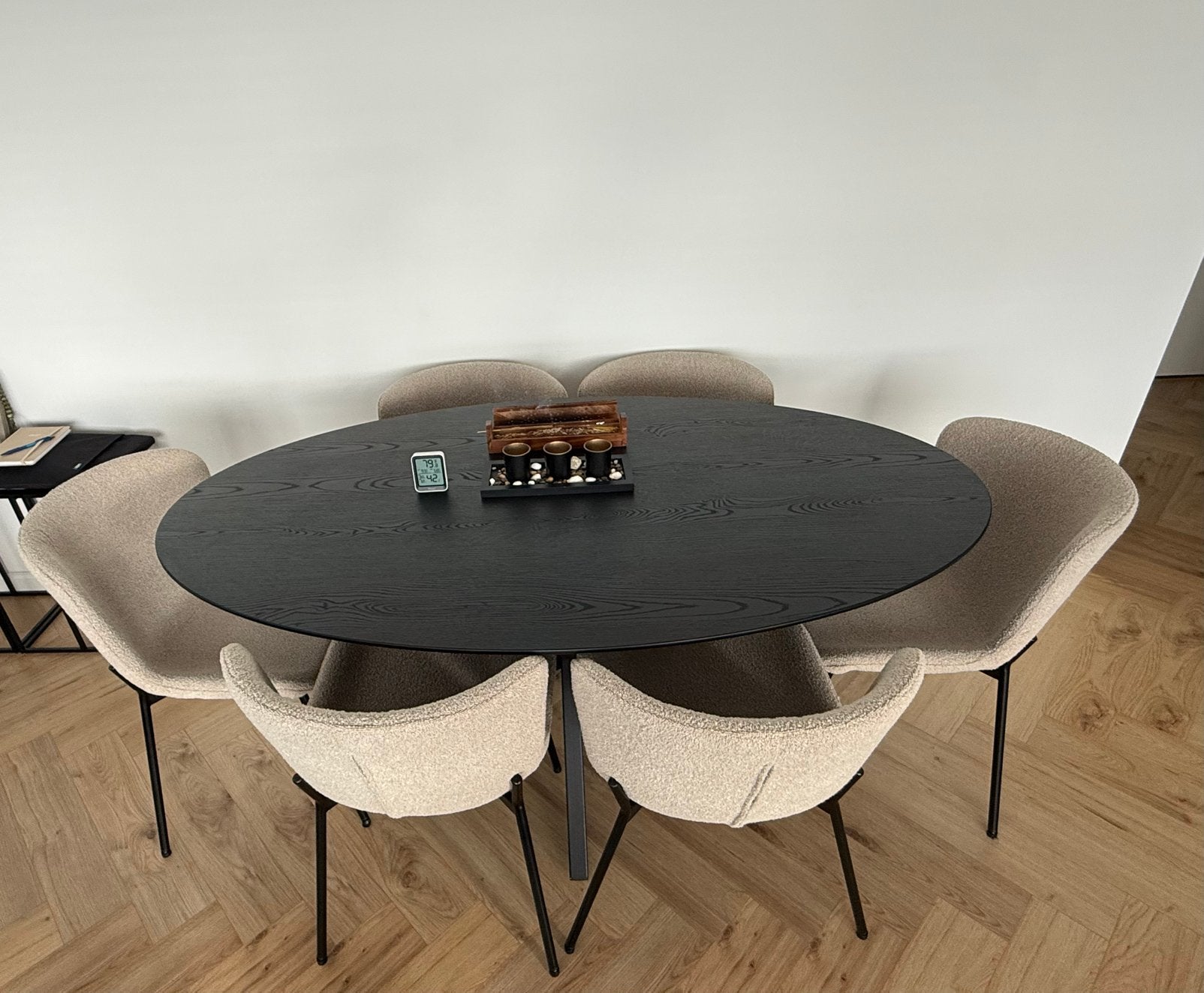 Houten ovaal vormige zwarte eettafel set incl 6 stoelen