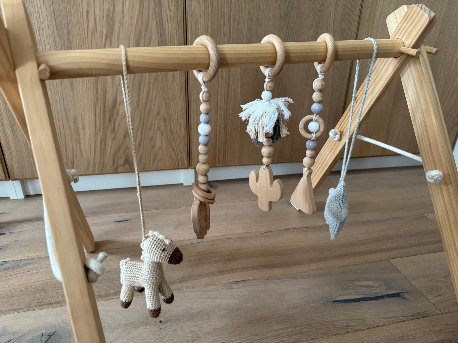 Houten babygym met speeltjes, Ophalen, Zo goed als nieuw, Babygym