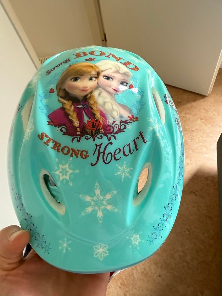 Frozen fietshelm voor kinderen - Anna & Elsa, Ophalen of Verzenden, Gebruikt, Overige maten, Meisje