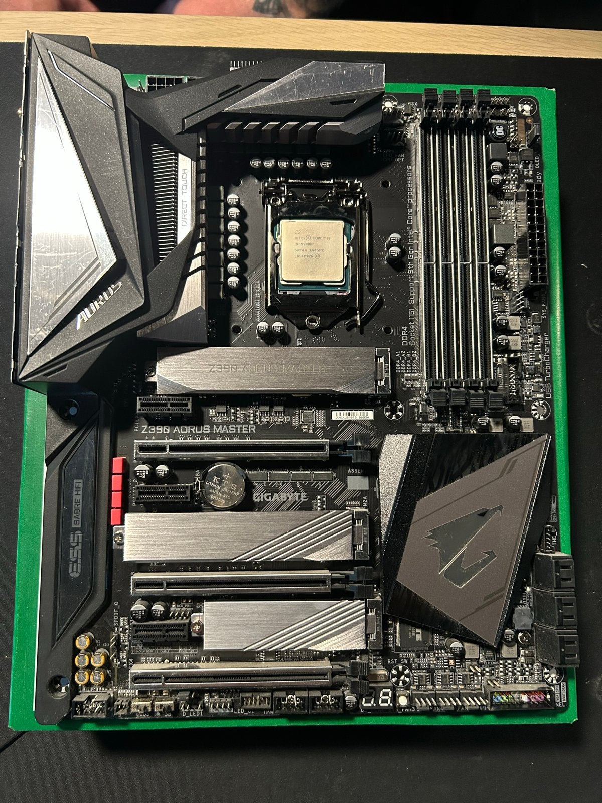Gigabyte Z390 Aorus Master Moederbord met Intel i9-9900KF, Computers en Software, Ophalen, Zo goed als nieuw, Intel, DDR4