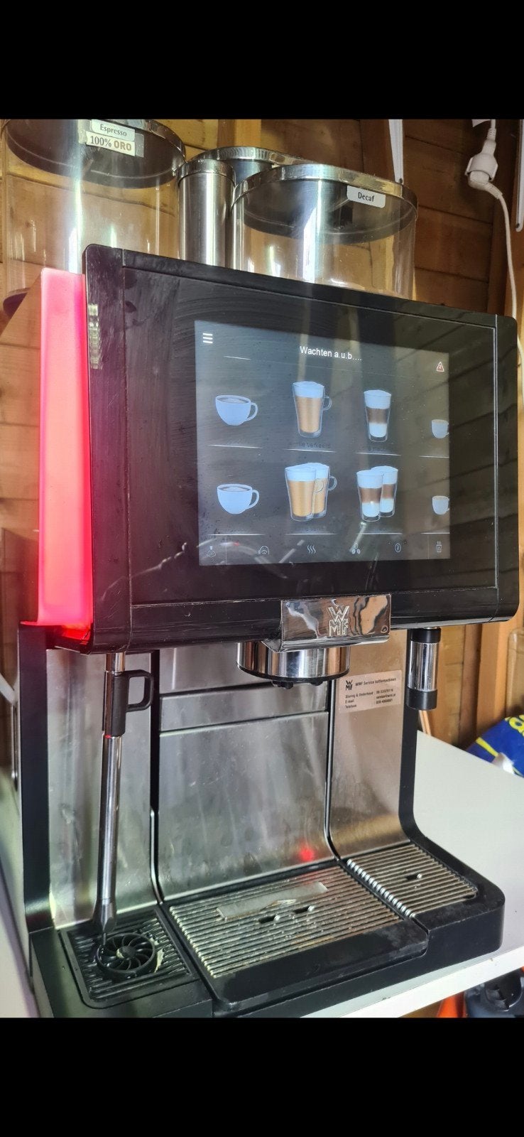 WMF 9000S+ Professionele Koffiemachine met melding, Gebruikt, 10 kopjes of meer, Koffiemachine, Koffiebonen