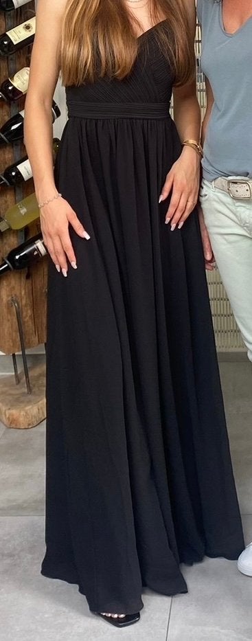 Elegant Zwarte Maxi Jurk - Perfect voor Feestjes, Zwart, Ophalen of Verzenden, Zo goed als nieuw, Maat 36 (S)