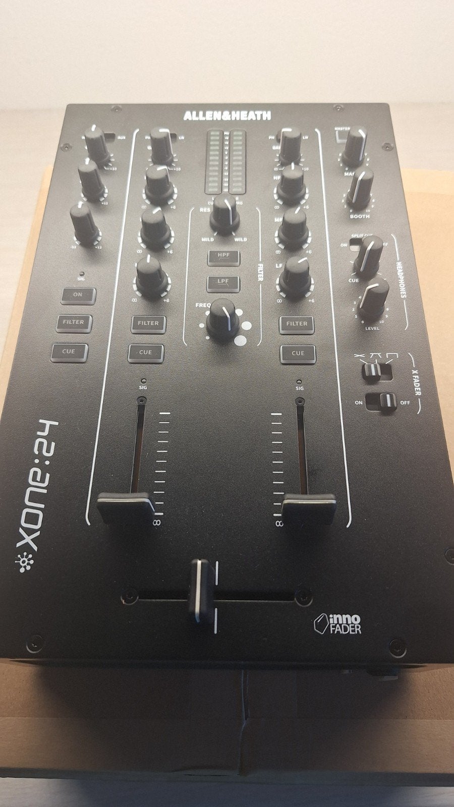 Allen & Heath Xone:24 inc decksaver, Muziek en Instrumenten, Mengpanelen, Ophalen of Verzenden, Zo goed als nieuw