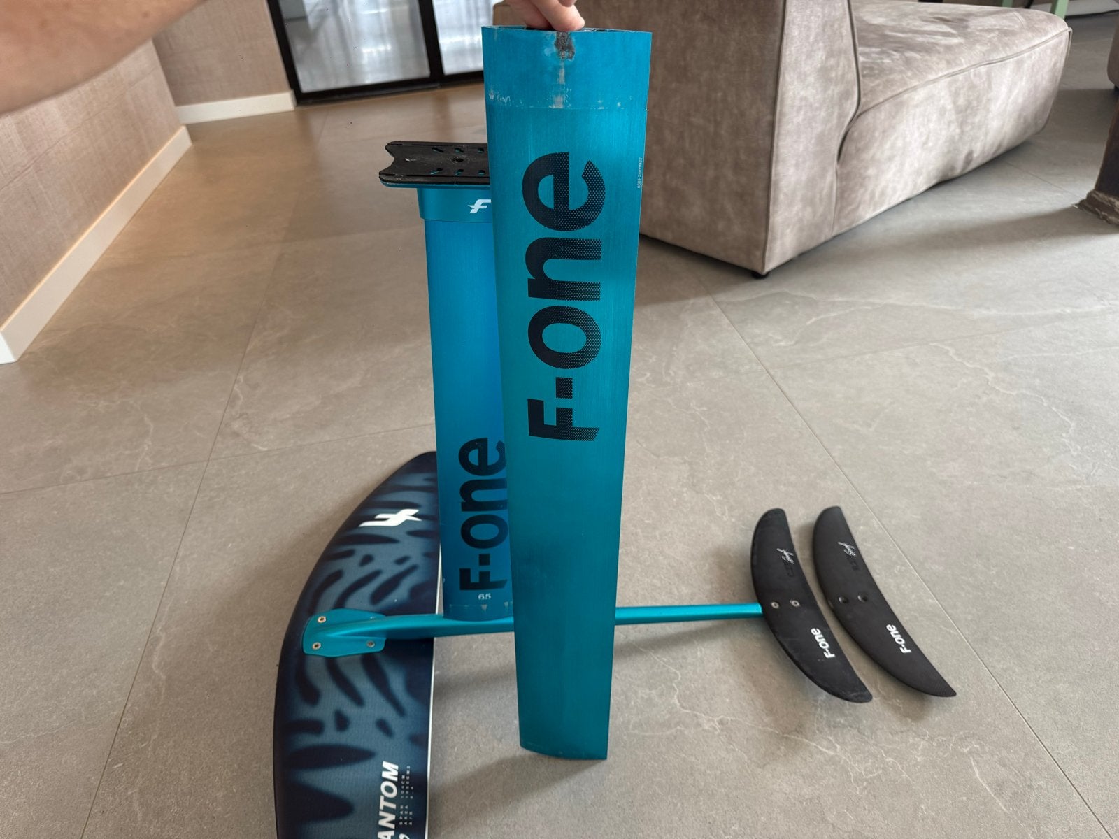 F-One Phantom F-one foil 1680 met 65/85cm mast en stabilizer, Ophalen of Verzenden, Gebruikt, Overige typen, Met vinnen
