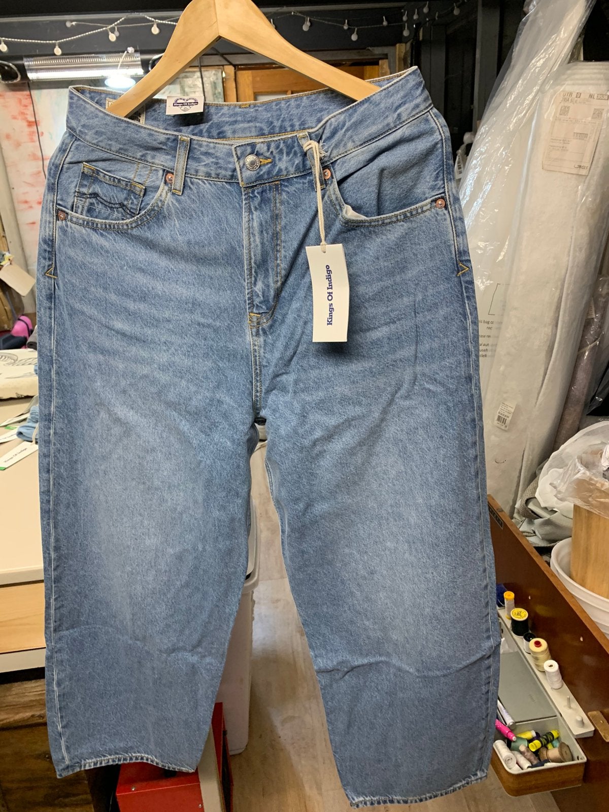 Kings Of Indigo Leila Cropped High Rise Balloon Leg Jeans, Kleding | Dames, Spijkerbroeken en Jeans, Nieuw, W30 - W32 (confectie 38/40)