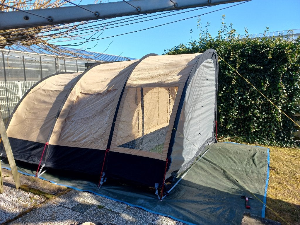 Eurotrail tent, Ophalen, Zo goed als nieuw, Tot en met 4
