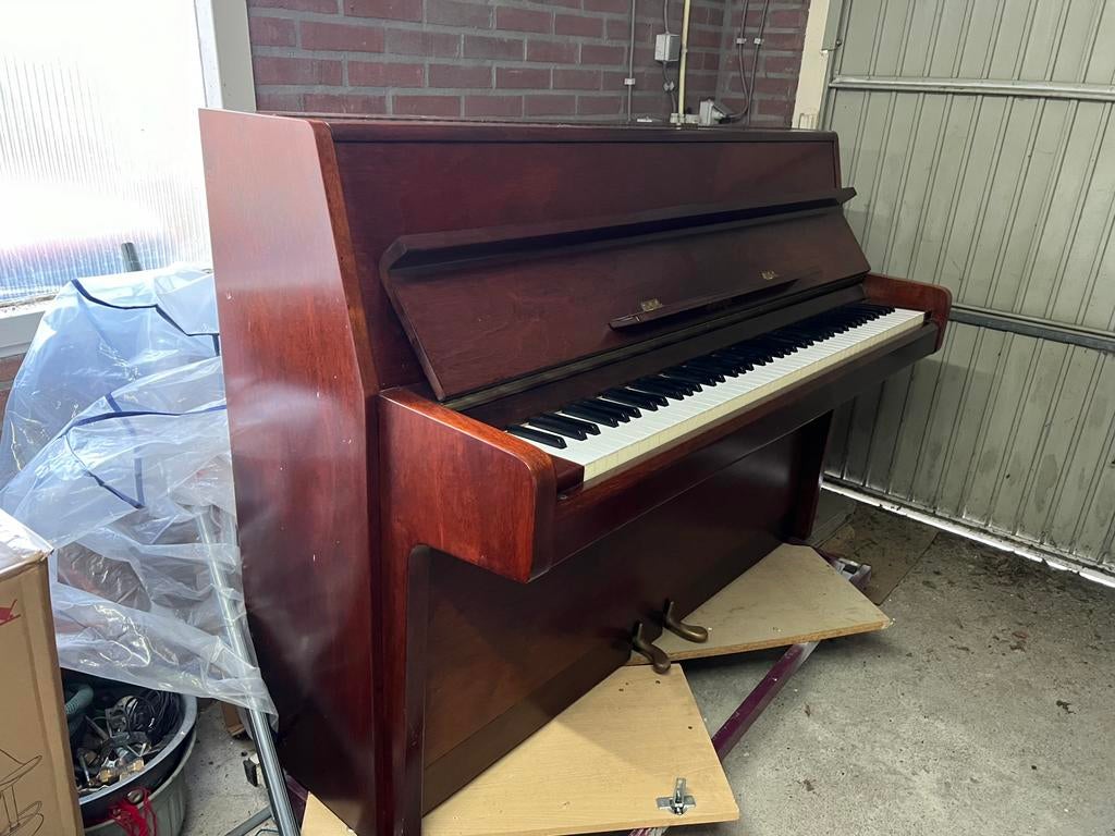 Horugel piano, Ophalen, Zo goed als nieuw