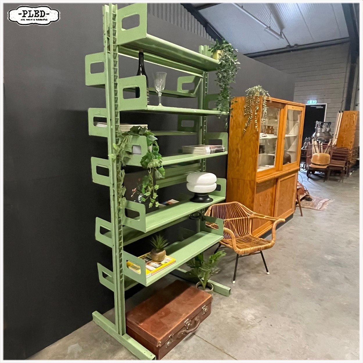 Oude industriele roomdivider boekenkast Kast Rek Winkelkast, Ophalen, Gebruikt, Nb, Nb