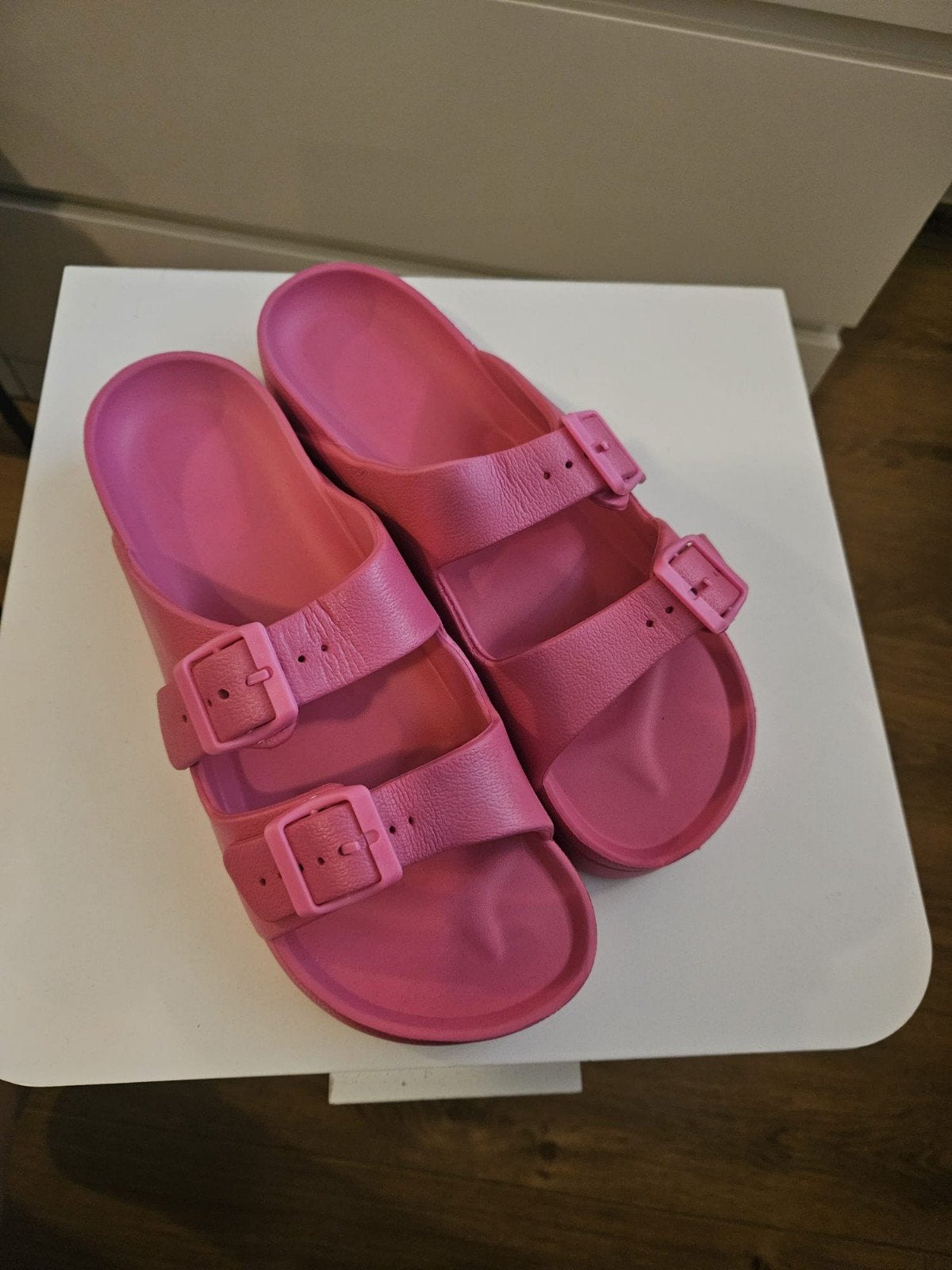 Roze slippers maat 41, Ophalen of Verzenden, Nieuw, Roze