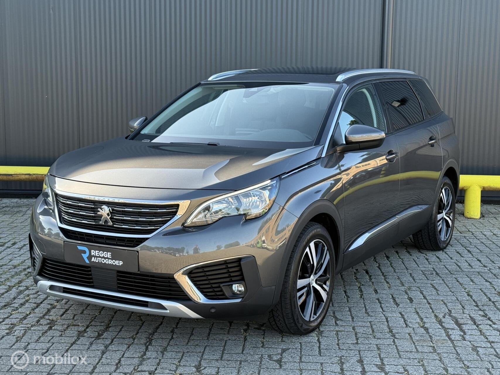 Peugeot 5008 1.5 BlueHDI Allure AUTOMAAT | EXPORTPRIJS !, Auto's, Peugeot, Gebruikt, 4 cilinders, 7 stoelen, Bedrijf