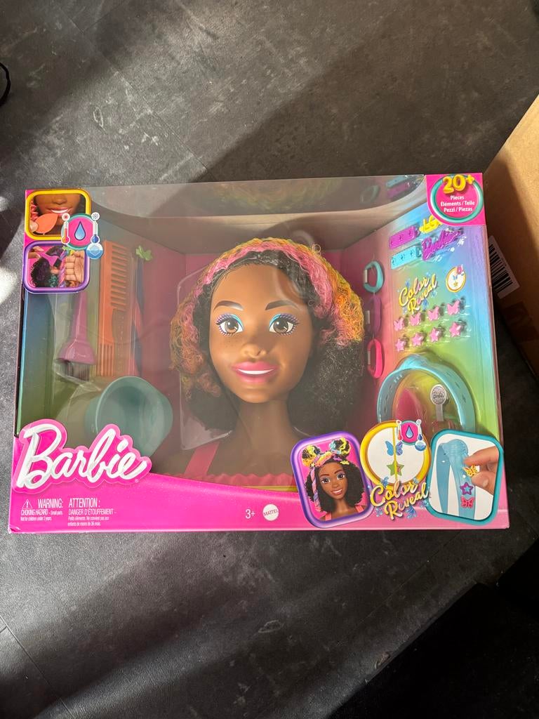Barbie Color Reveal Stylinghoofd met regenbooghaar, Kinderen en Baby's, Speelgoed | Poppen, Ophalen of Verzenden, Nieuw, Barbie