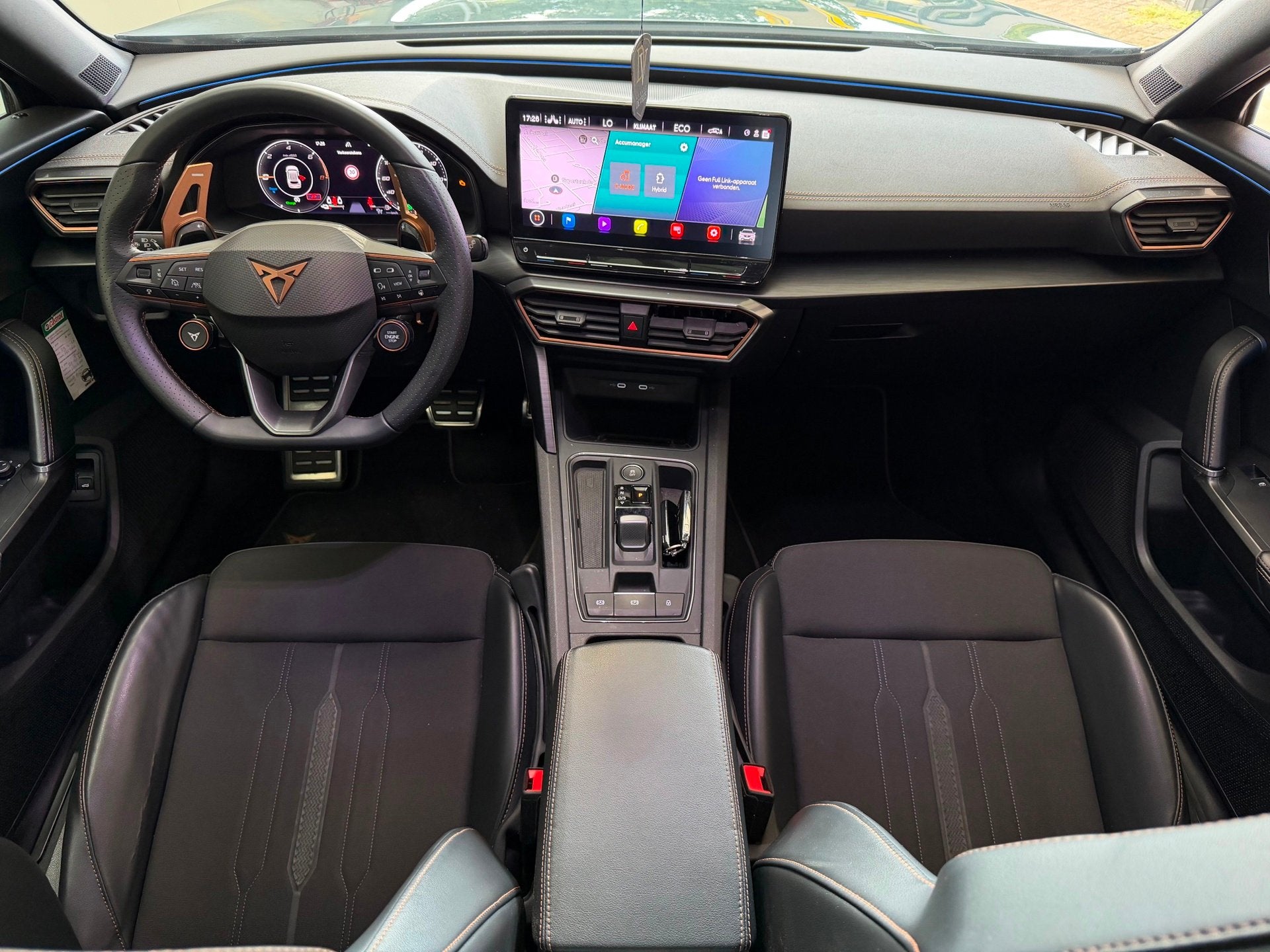 Cupra Formentor 1.4 e-Hybrid VZ Performance Panoramadak Full, Auto's, Dealer onderhouden, Gebruikt, 4 cilinders, Formentor