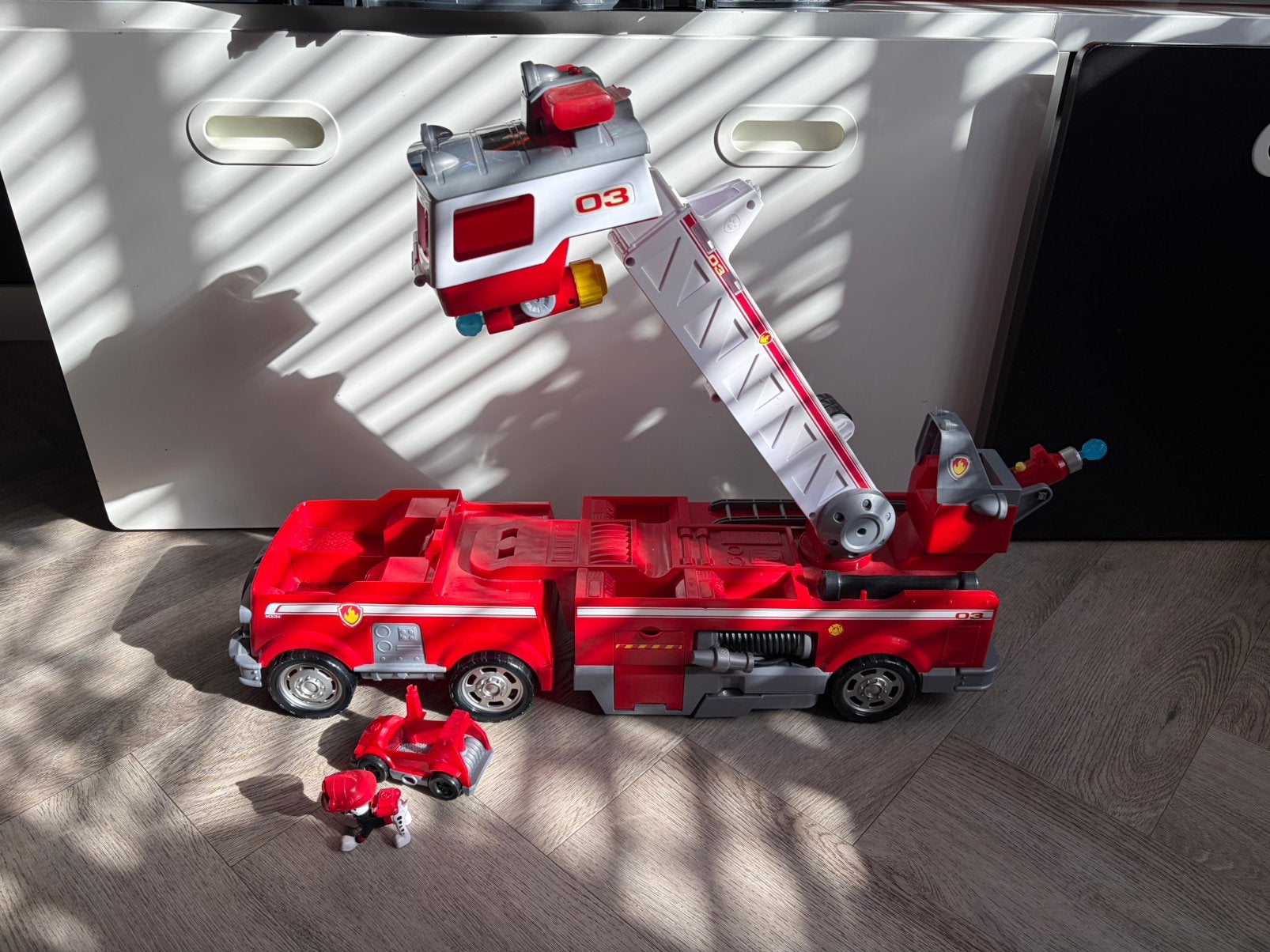 PAW Patrol Ultimate Rescue - Marshall - Brandweerwagen, Ophalen, Zo goed als nieuw, Hydraulisch, Garagekrik