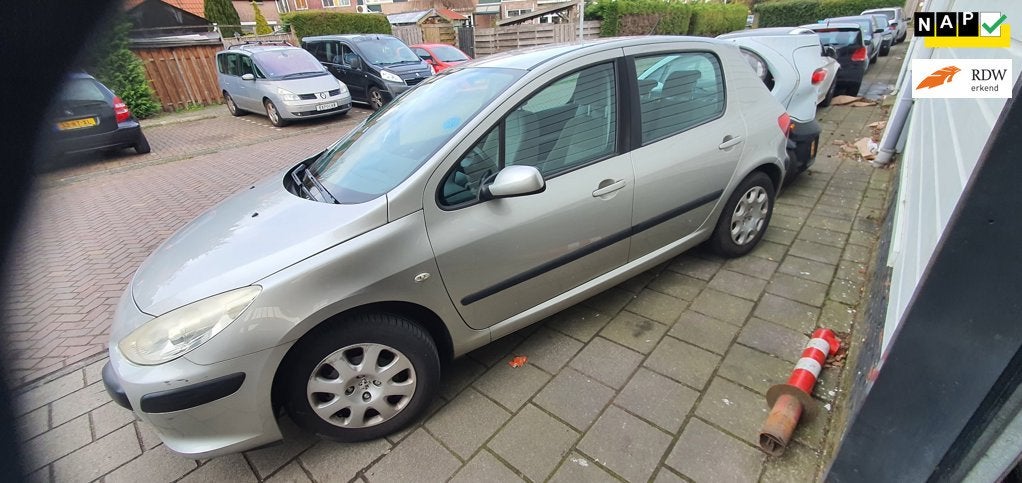 Peugeot 307 1.6-16V XT,ECC, Cruise Control,, Auto's, Peugeot, Voorwielaandrijving, Gebruikt, 4 cilinders, 635 kg