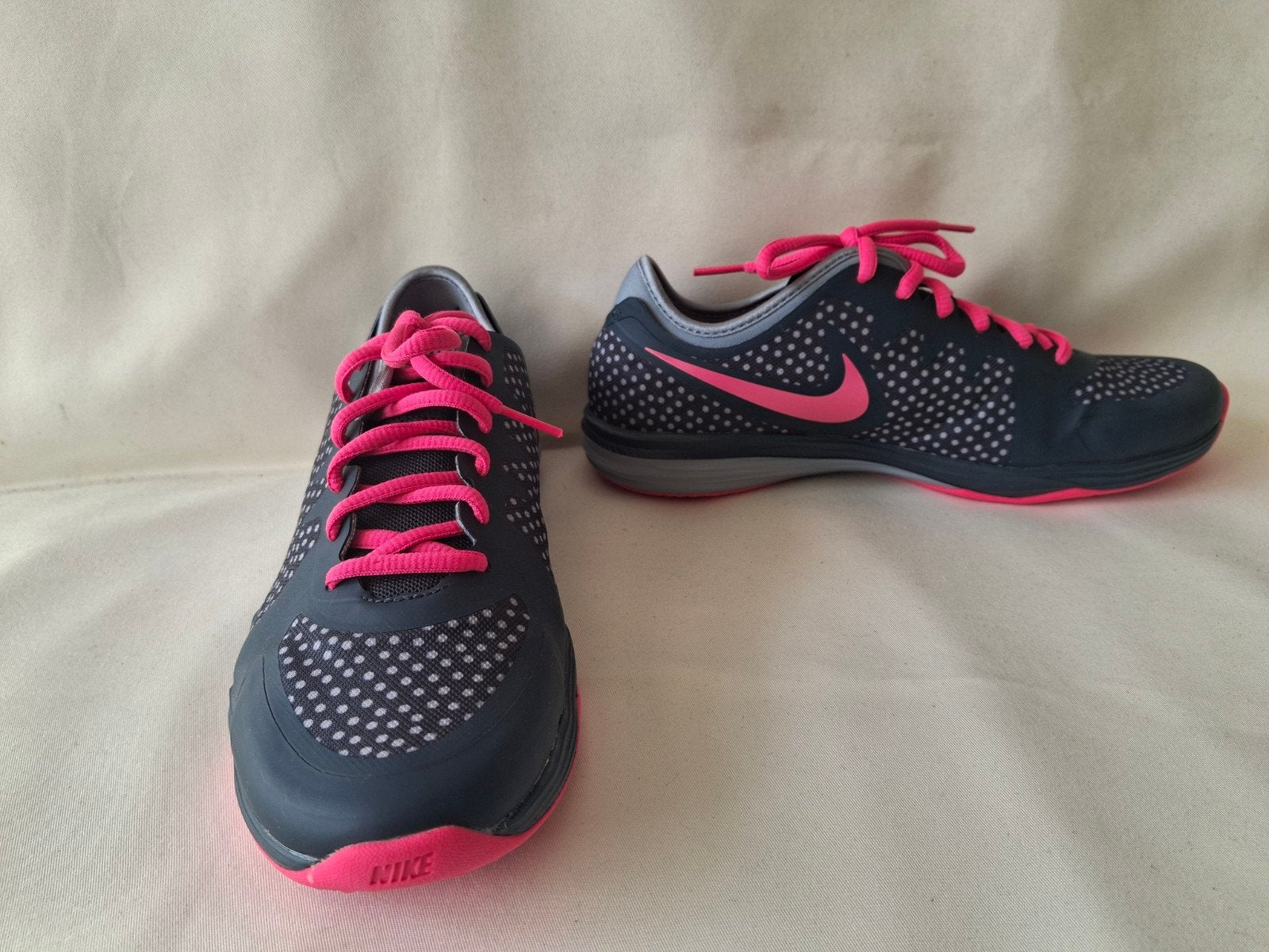 Nieuwe Nike Dual Fusion Sportschoenen - Maat 37.5, Ophalen of Verzenden, Nieuw, Grijs