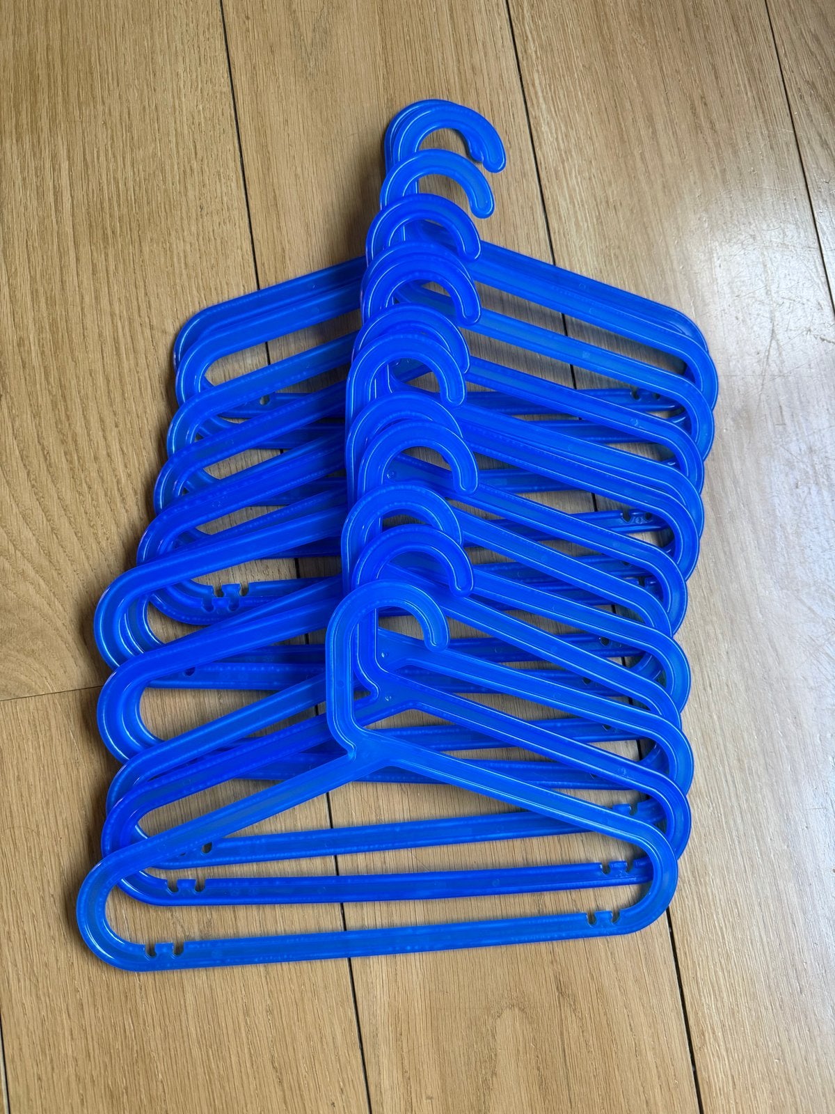 IKEA BAGIS kledinghangers kleerhangers 13 stuks donkerblauw, Ophalen of Verzenden, Gebruikt, Overige typen