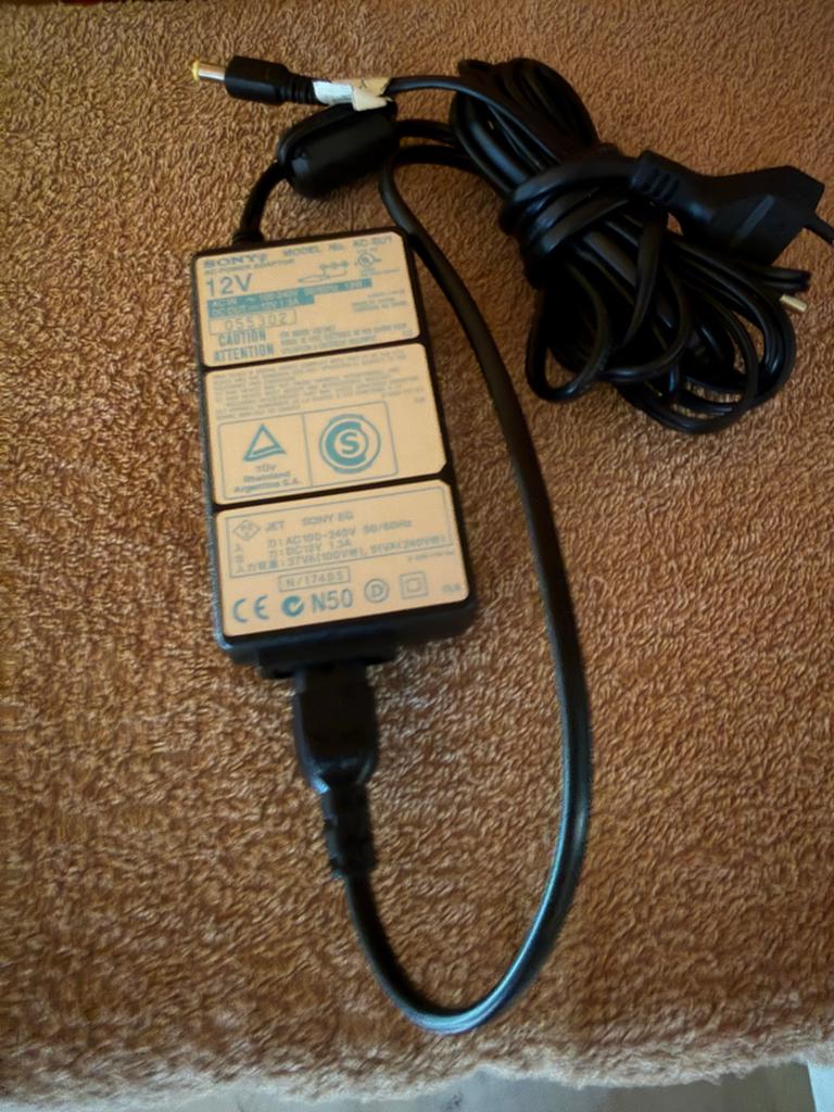 Sony 12V Voedingsadapter - Model KD-501 OR SONY DSR 11 Dvcam, Ophalen of Verzenden, Gebruikt