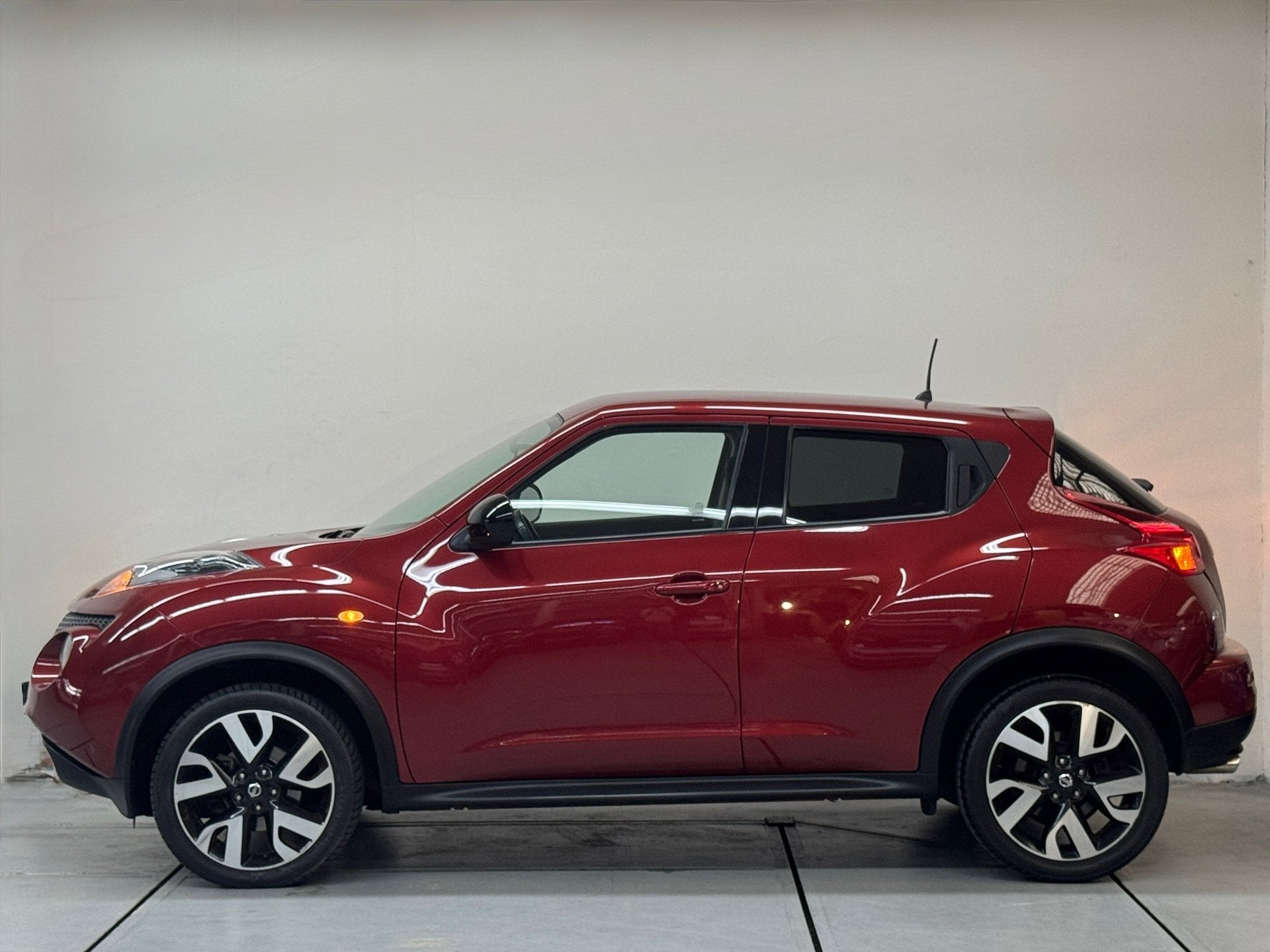 Nissan Juke 1.6 Connect Edition AUTOMAAT Top Staat Nieuwe Ap, Auto's, Euro 5, 4 cilinders, SUV of Terreinwagen, 117 pk