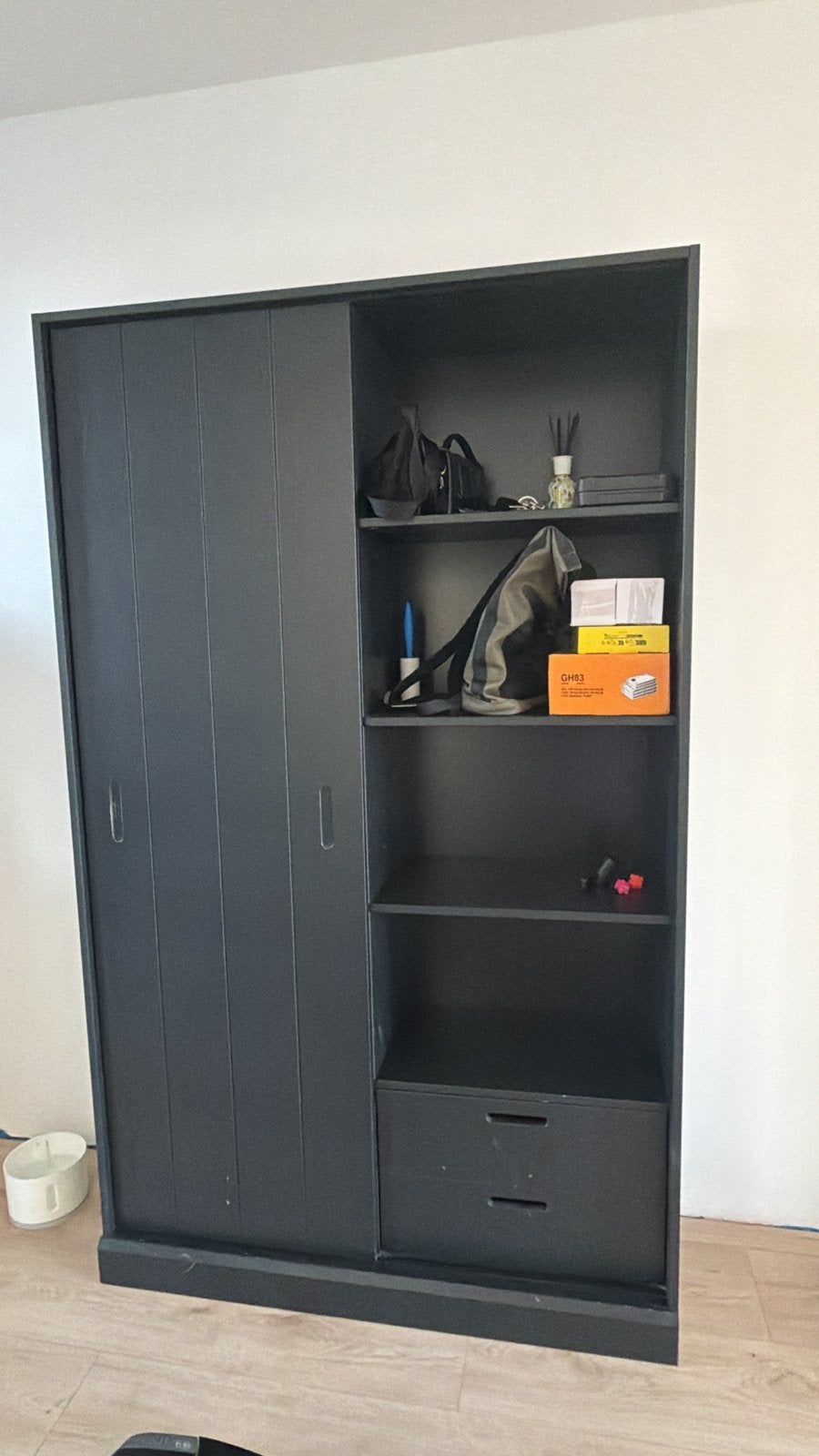 WOOOD kast zwart - t.e.a.b., Ophalen, Gebruikt, 100 tot 150 cm, Met lade(s)