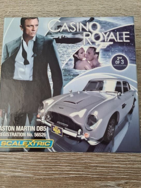 Scalextric James Bond Aston Martin DB5 Casino Royale, Hobby en Vrije tijd, Modelauto's | Overige schalen, Ophalen of Verzenden