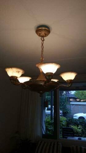 Antieke hanglamp met Albasten kapjes, Huis en Inrichting, Lampen | Hanglampen, Ophalen, Gebruikt, Metaal