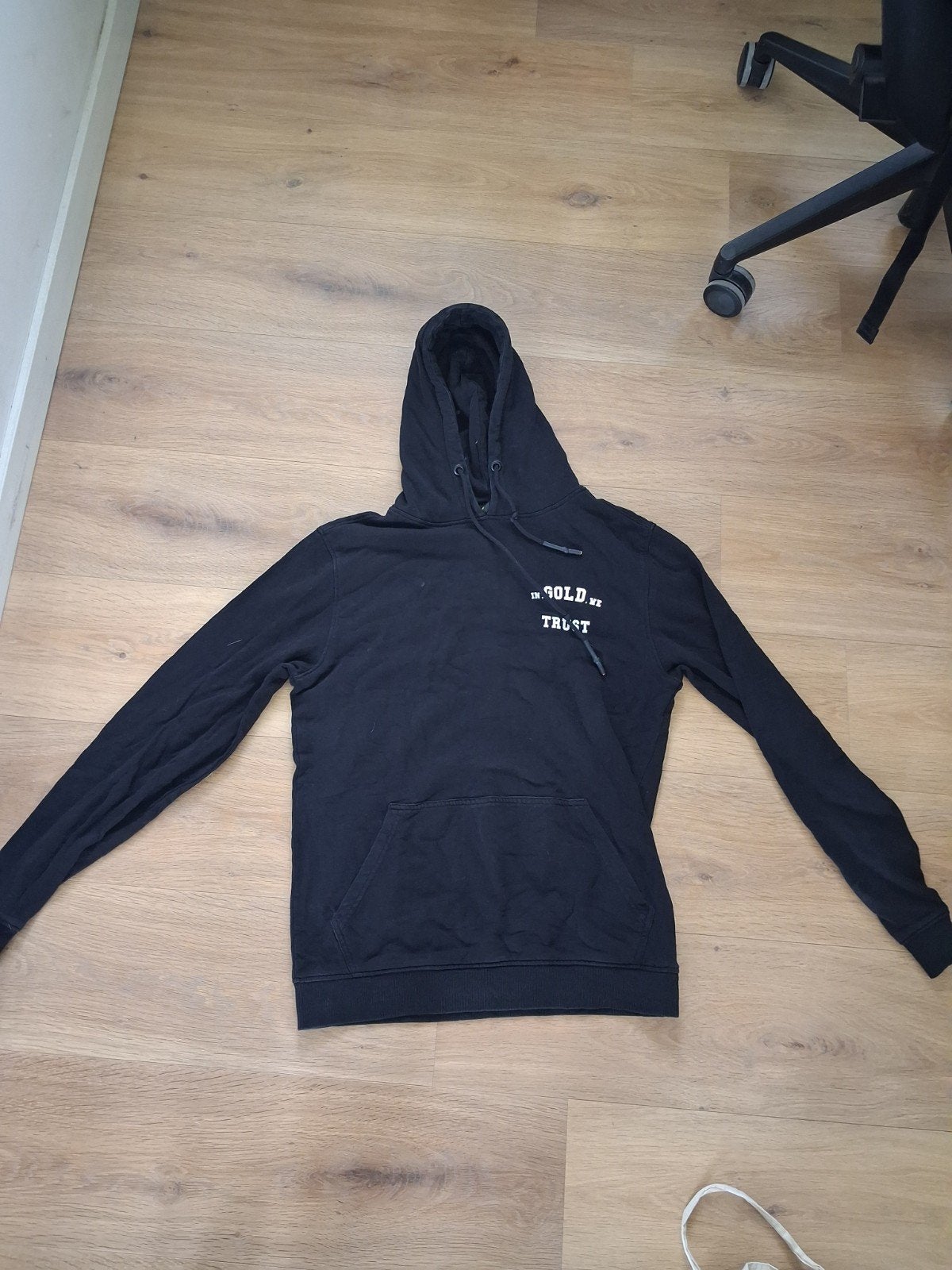 In Gold We Trust Zwarte Hoodie XS - Comfortabel & Casual, Kleding | Heren, Zwart, Ophalen of Verzenden, Zo goed als nieuw, In Gold We Trust