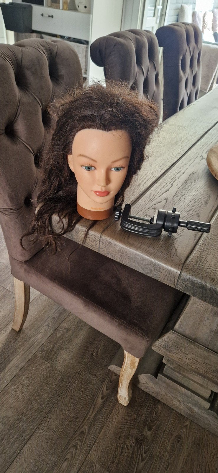 Kappershoofd oefenhoofd met standaard, Ophalen, Pop